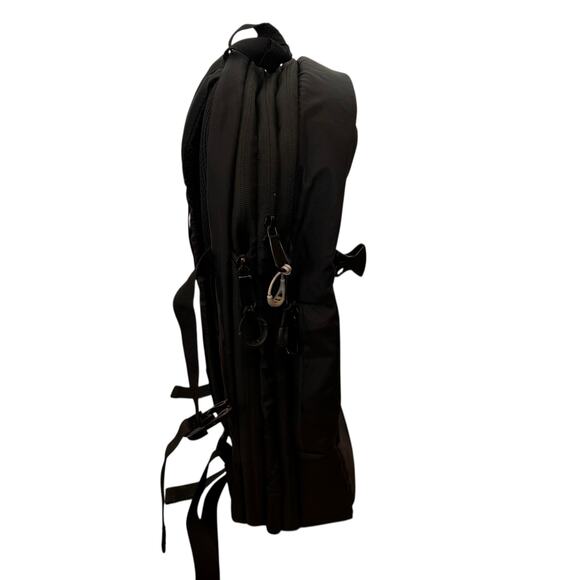 Duchamp London Black Getaway Expandable Backpack - Picture 4 of 6